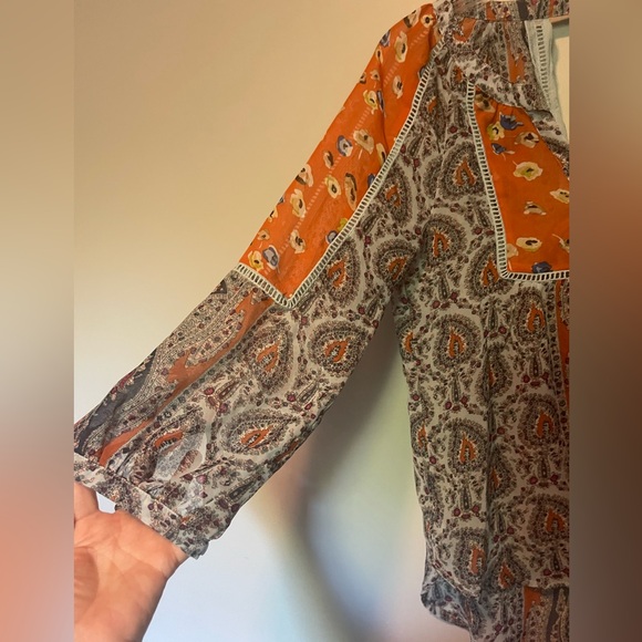 Love FIRE Women’s Sheer 3/4 Length Sleeve Tunic Top Sz S - Picture 3 of 7